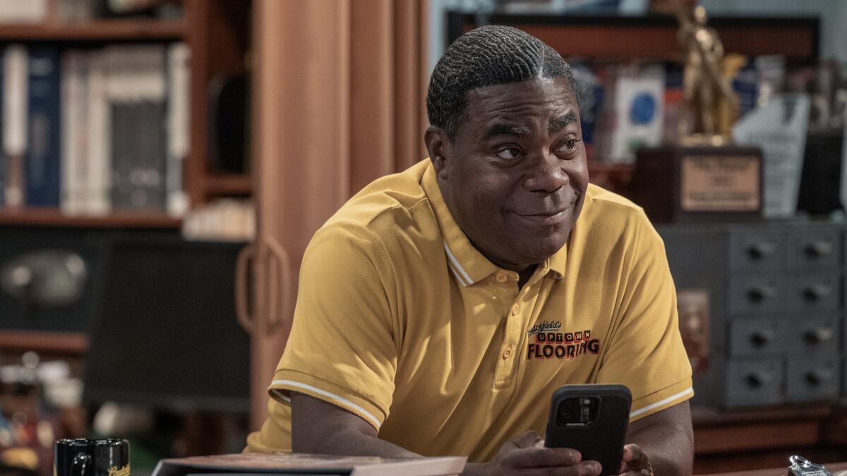 Review: 'Crutch,' Tracy Morgan's feel-good comedy series, has a strong cast that lifts familial jokes