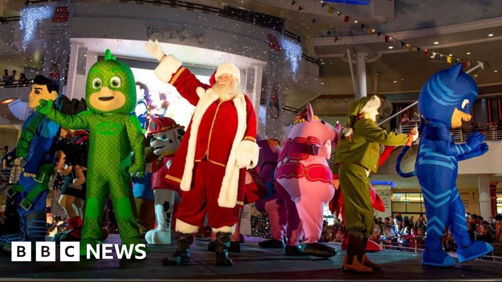 Trafford Centre Christmas Parade - all you need to know