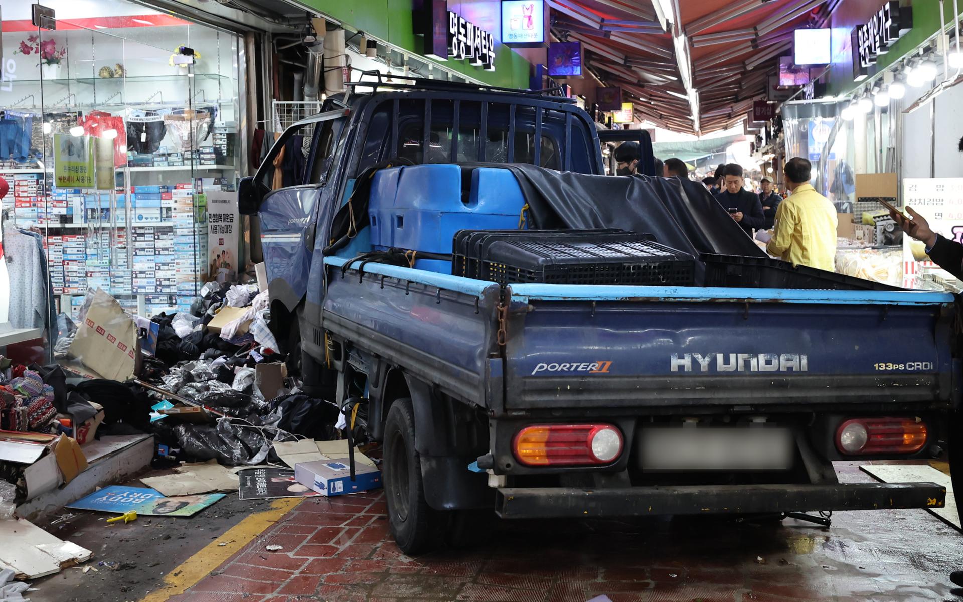Police request arrest warrant for truck driver over deadly crash at market - The Korea Times