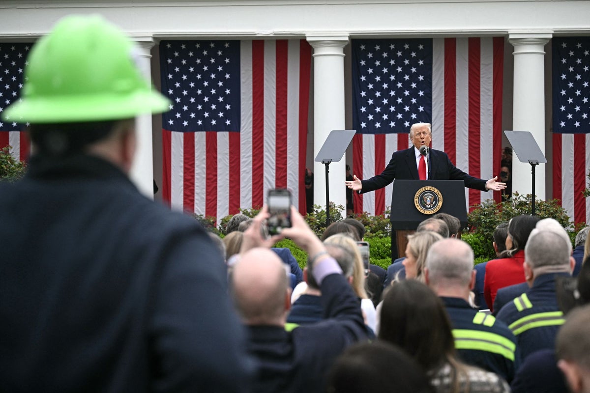 Trump must use ASL interpreters again, even though he dislikes 'sharing a platform'