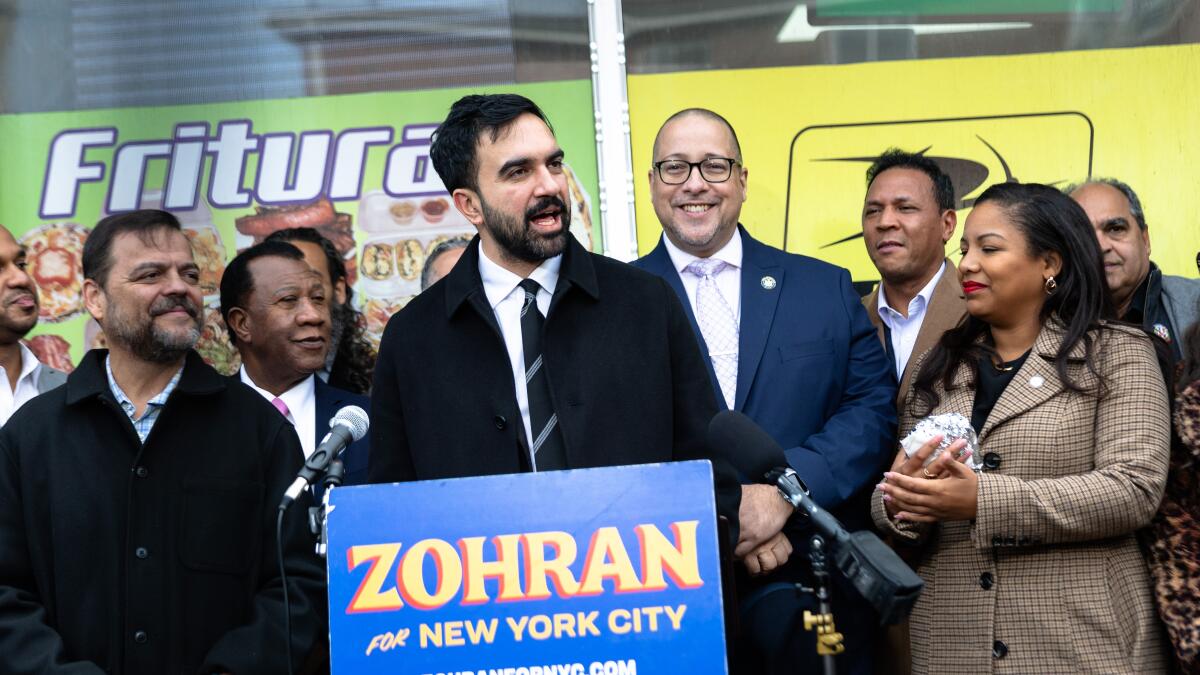 Trump pushes hard against Mamdani as New Yorkers select a mayor