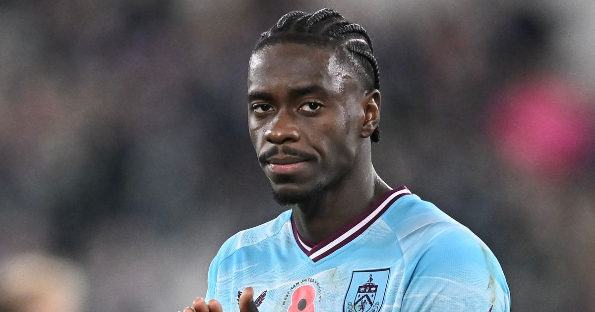 Ex-Man Utd star Axel Tuanzebe 'suing club for £1m' over alleged medical negligence - The Mirror