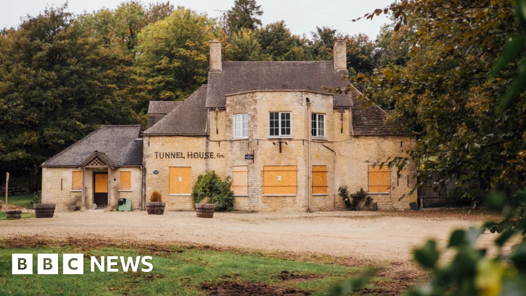 Tunnel House pub used by young Prince William to reopen