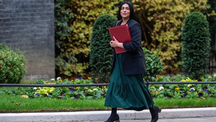 UK to curtail asylum seekers' automatic right to accommodation