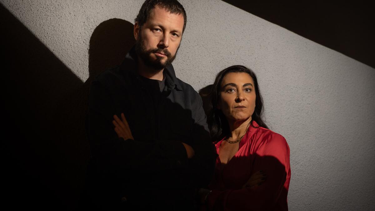 Two Ukraine war journalists open up about 'close calls,' AI on the battlefield and more