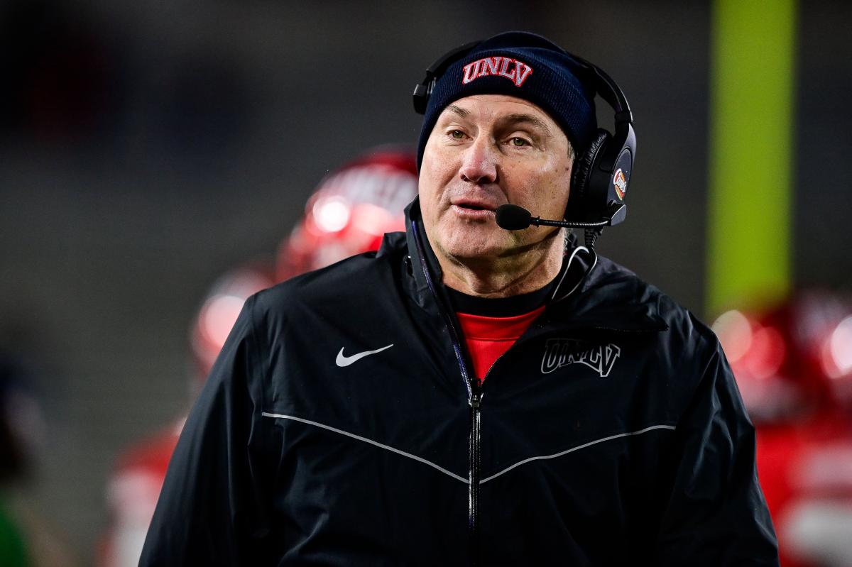UNLV vs. Hawaii prediction: College football picks, bets, odds
