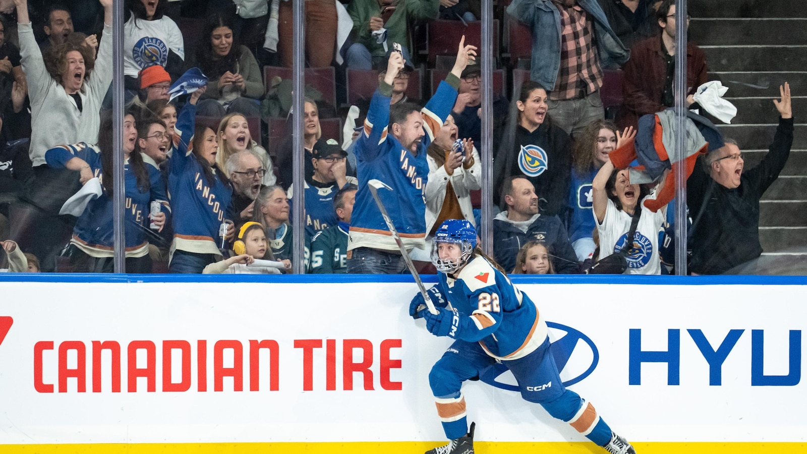 Expansion Goldeneyes begin inaugural season with 4-3 OT win over Torrent