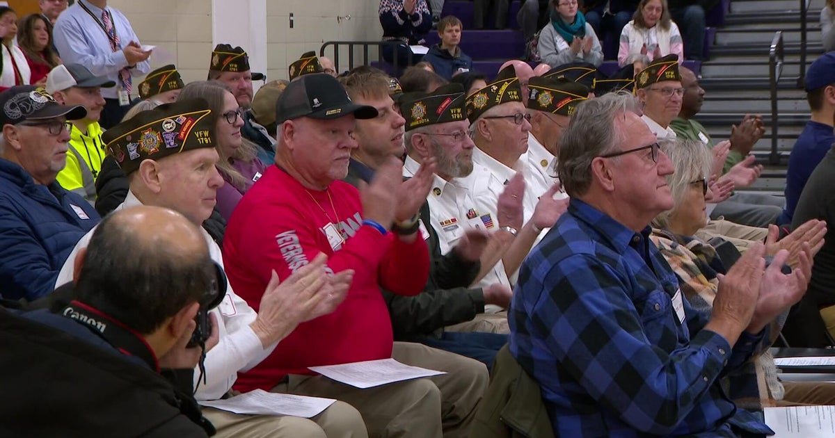 On Veterans Day, Chaska middle school honors those who served