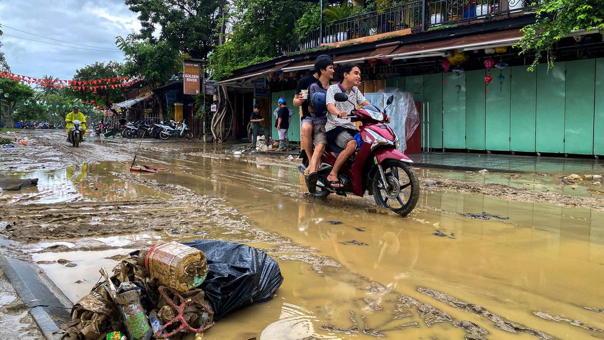 Vietnam flood death toll rises to 35: disaster agency