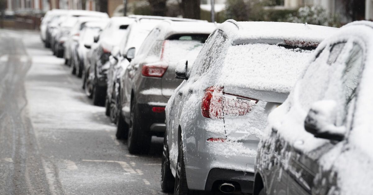 Warning issued to anyone wearing gloves while driving this week