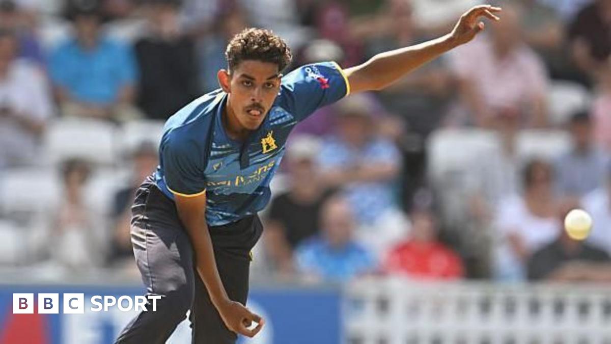 Tazeem Ali: Warwickshire leg-spinner signs new two-year contract