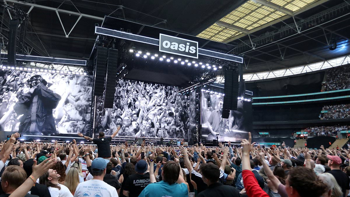 Woman is charged with fraud over alleged sale of Oasis tickets