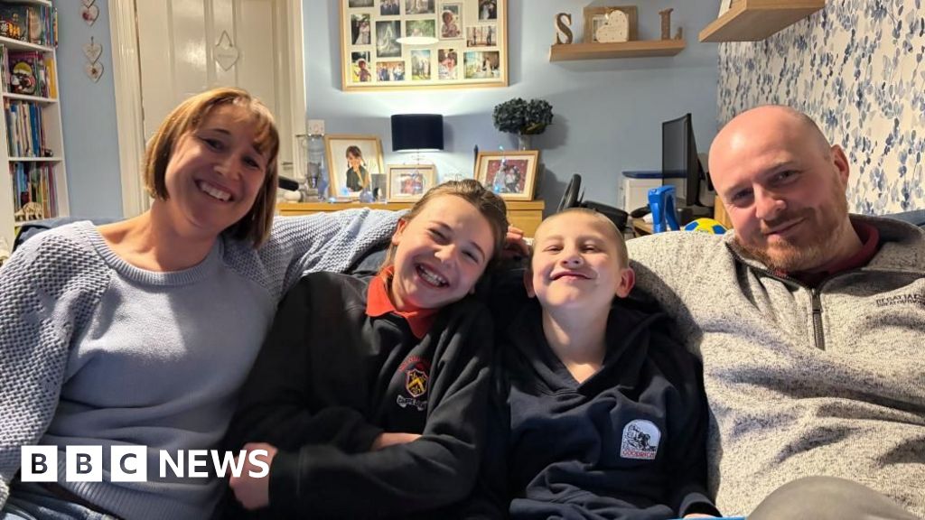 Young cancer patient to switch on Ross-on-Wye Christmas lights