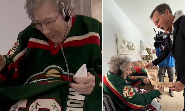 108-year-old hockey fan granted Christmas wish by NHL icon
