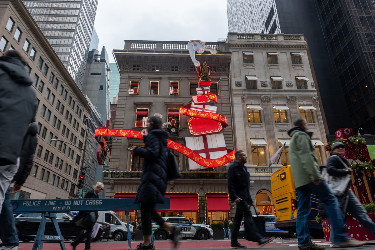 Over 40% of consumers are still in debt from last year's holiday purchases