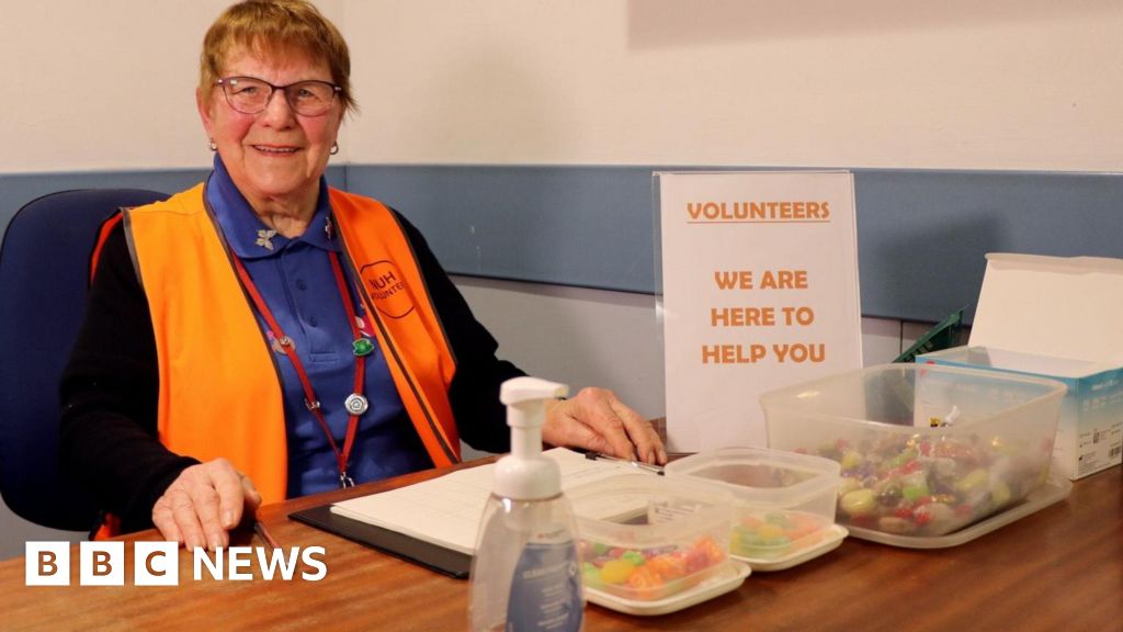 'I love every minute', says Nottingham hospital volunteer, 90