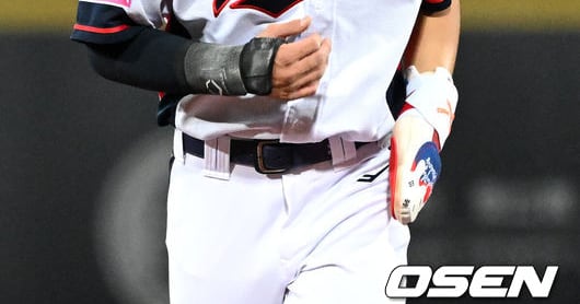 Ahn Hyun-min to Join WBC Camp with MVP Friend Kim Do-young