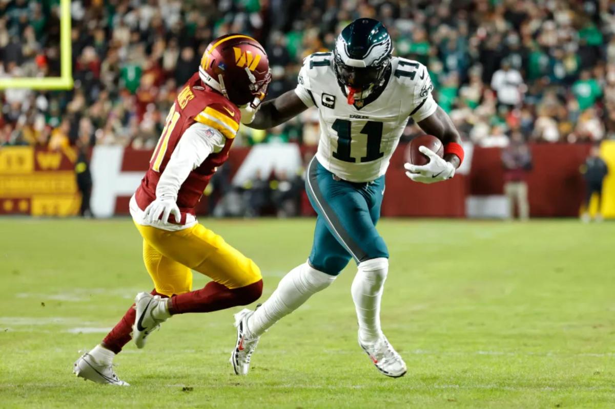 A.J. Brown lands on Eagles injury report after wisdom tooth procedure