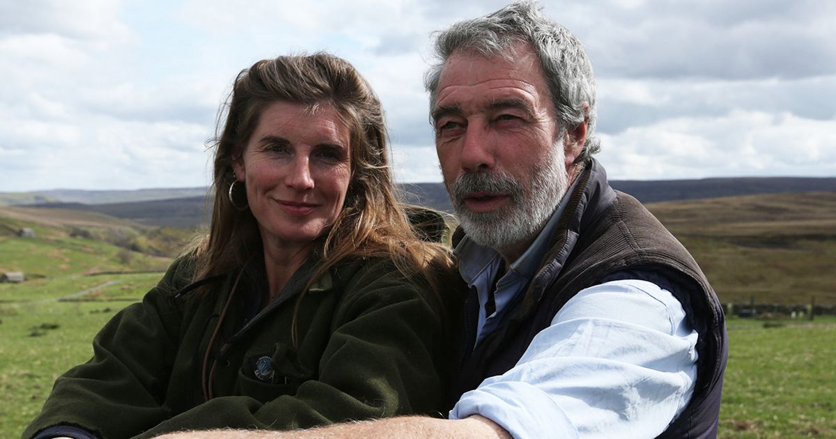 Amanda Owen shares rare update with ex Clive as she says she's 'grateful' - The Mirror
