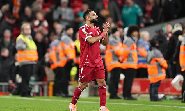 Arne Slot says Mohamed Salah´s future is not an issue after...