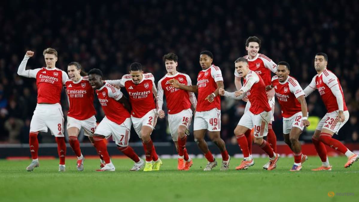 Arsenal beat Palace on penalties to reach League Cup semi-finals