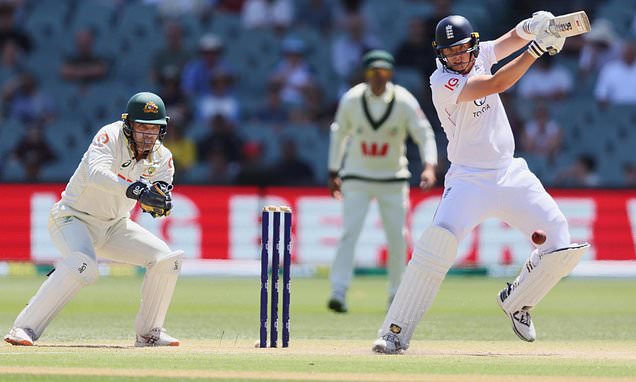 Australia needs 3 wickets to retain the Ashes. England needs 126...
