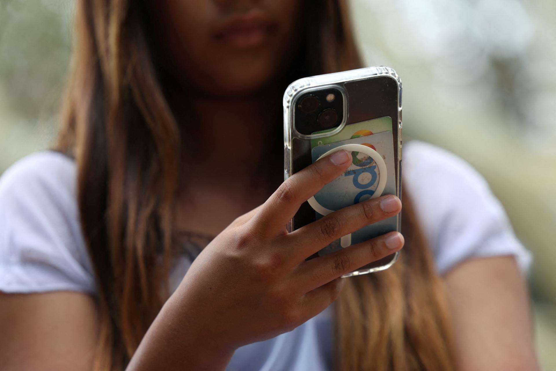 Social media ban for children under 16 starts in Australia - The Korea Times