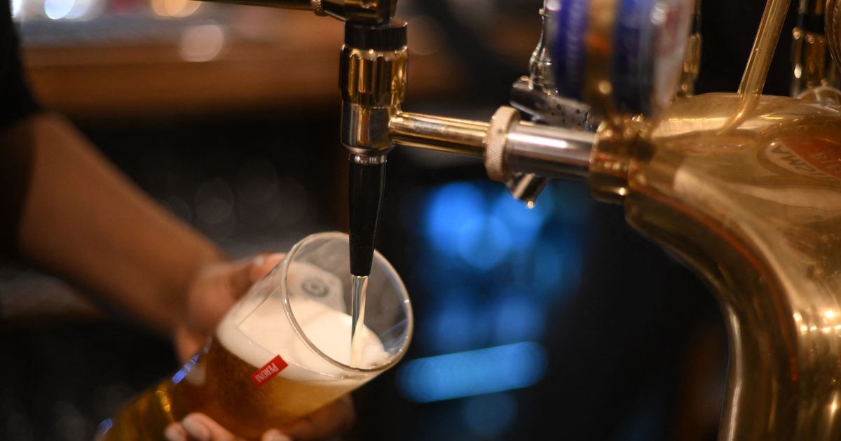 Beer and cider prices set to soar as blame is aimed at Rachel Reeves - Daily Star