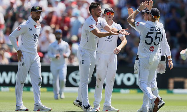 Ben Duckett falls before lunch as Australia progress towards Ashes...