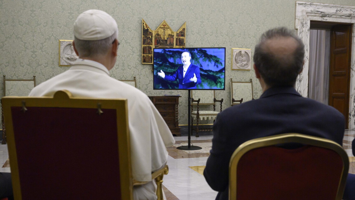 Benigni's monologue on St. Peter hits nearly 4 million viewers with a 24.4% share - Arts Culture and Style - Ansa.it