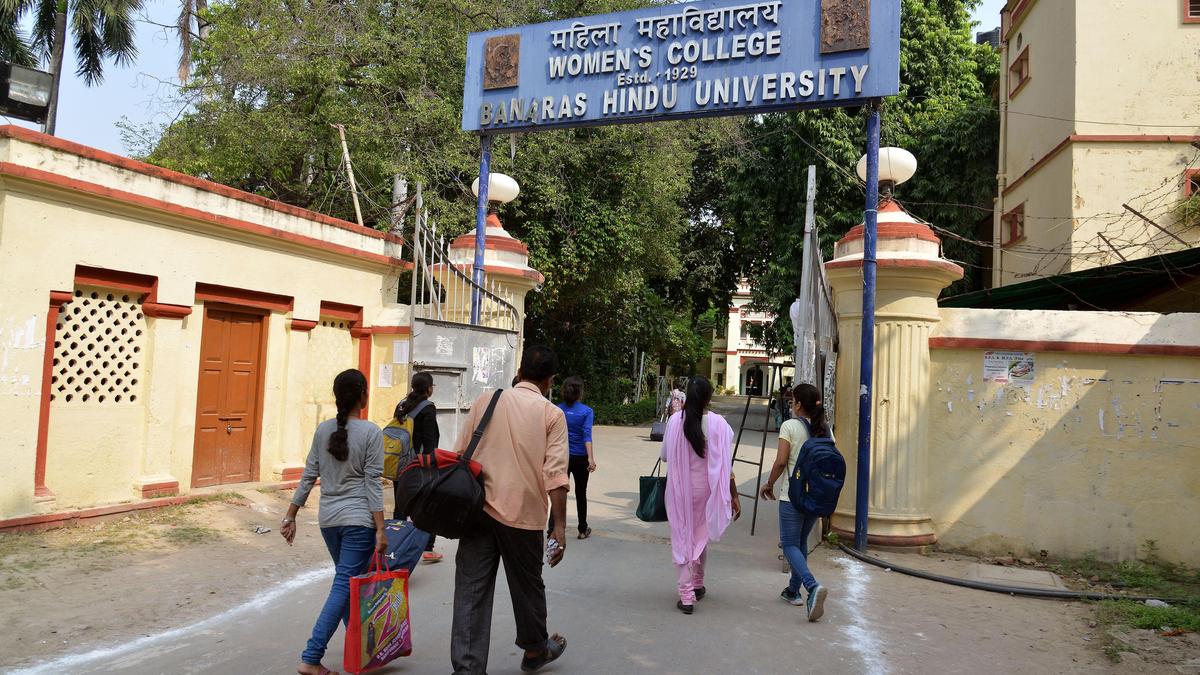 BHU tense after clash between students and security staff