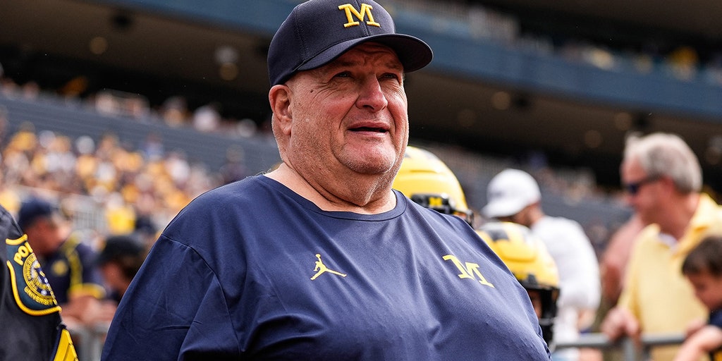 Biff Poggi embraces interim role, says return to sideline 'sparked' desire for Michigan's top coaching job
