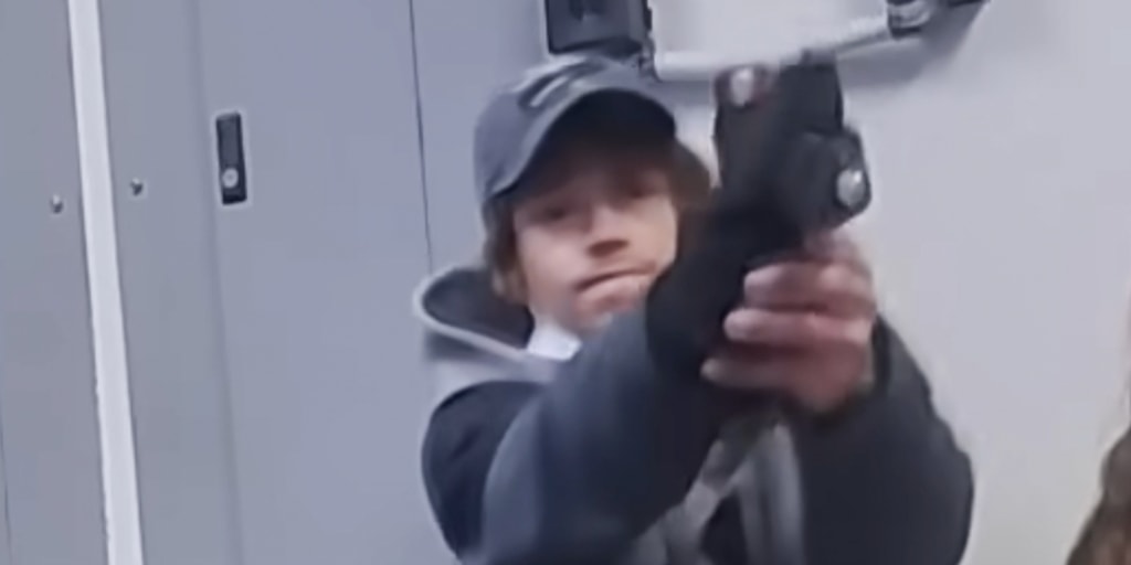 Shocking bodycam video shows Ohio shoplifting suspect pulling gun on police officer
