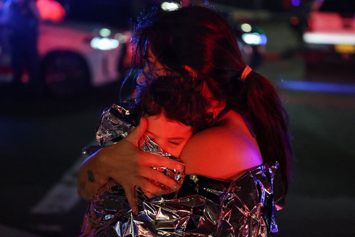 'Blood and bodies everywhere': Eyewitnesses recount horror of Bondi terror attack