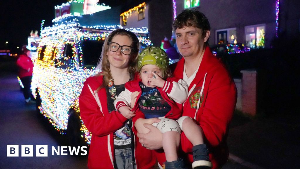 Bristol family raises money for hospital with light display