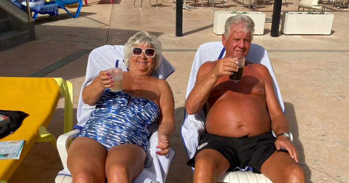 Brit Benidorm megafans spend Christmas at all-inclusive with Chinese buffet and bottomless booze - The Mirror