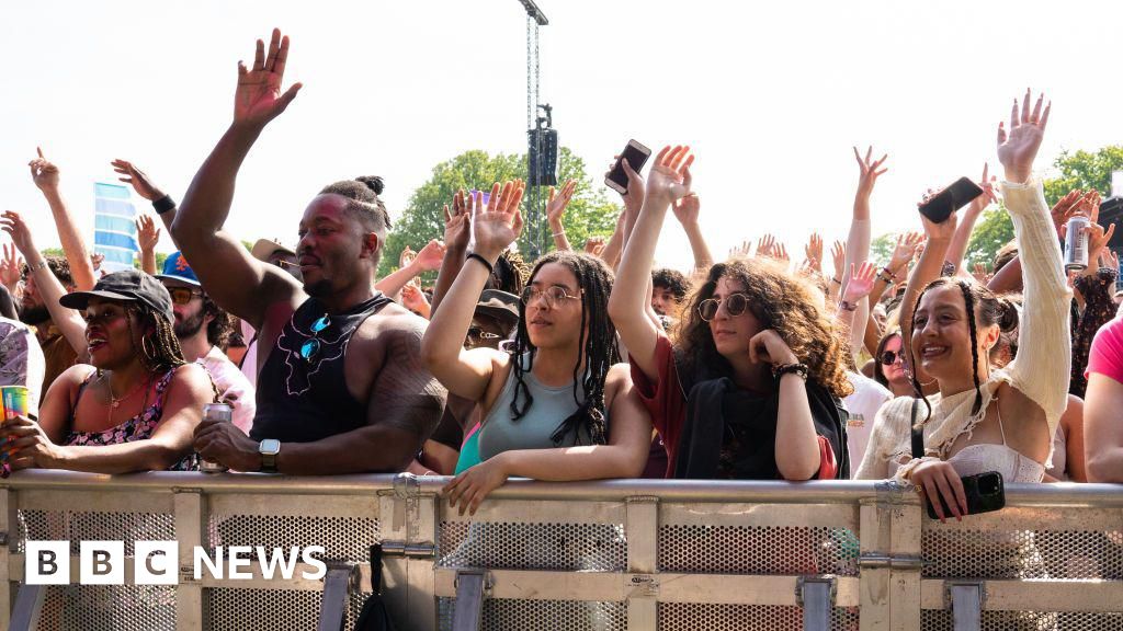 Brockwell Park festival asks for views on Mighty Hoopla event