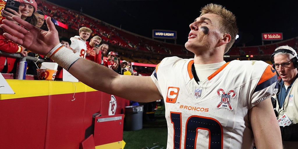 Broncos star Bo Nix explains childhood fear of dogs after moment with broadcaster