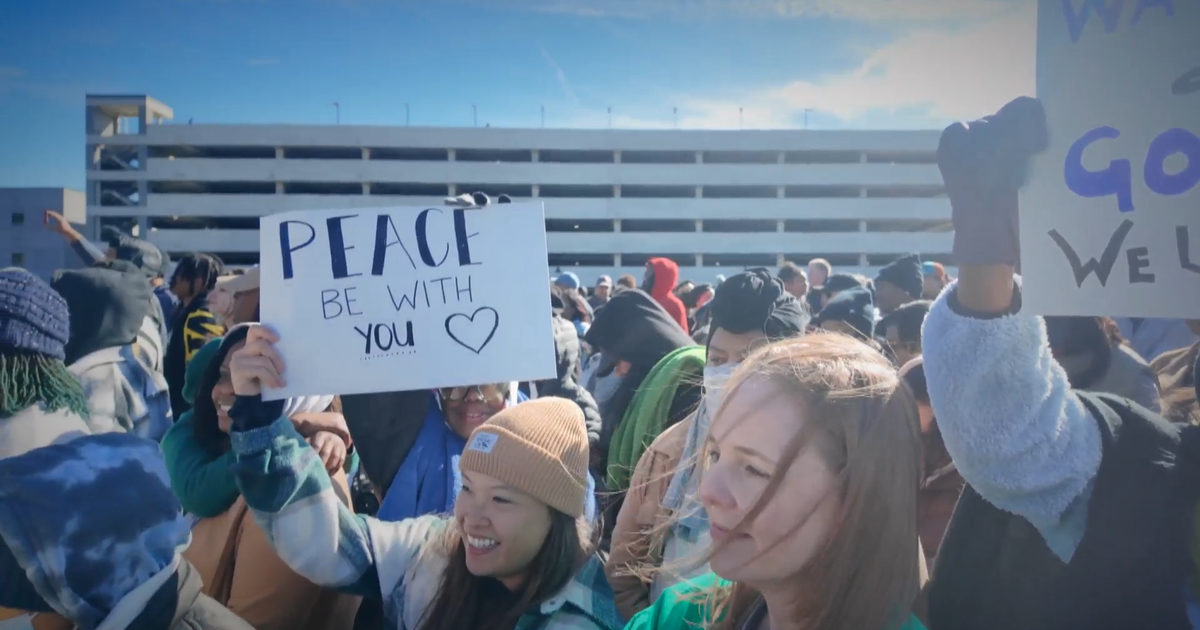 Buddhist monks' cross-country Walk for Peace draws crowds in Fayette County