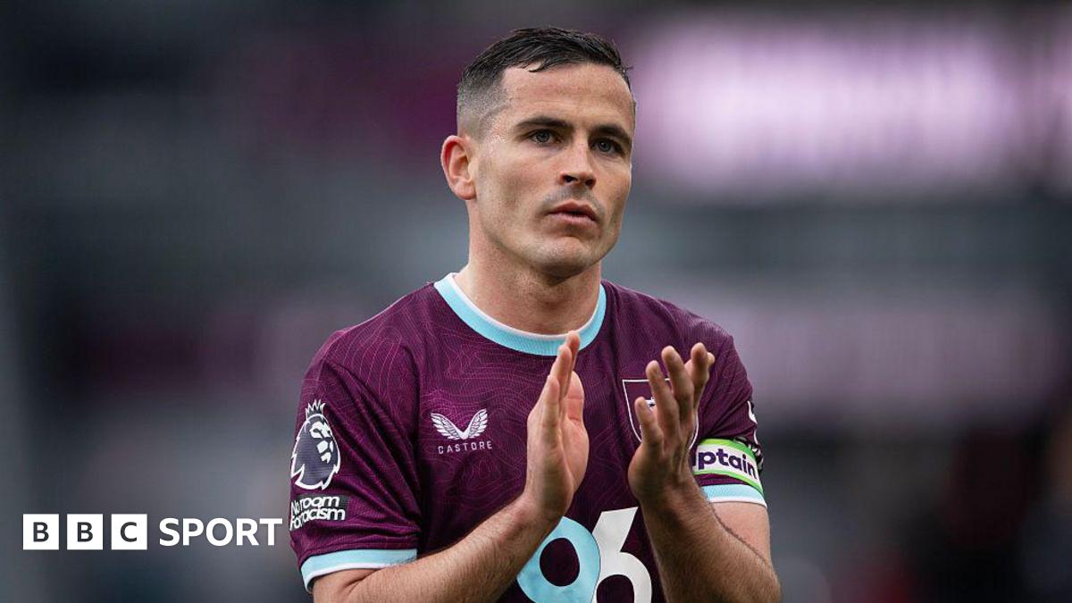 Burnley: Josh Cullen set for 'prolonged period on the sidelines' with ACL injury