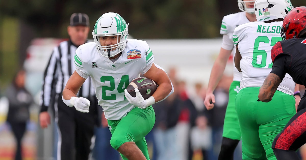 UNT RB Caleb Hawkins reportedly plans to enter transfer portal after New Mexico Bowl win