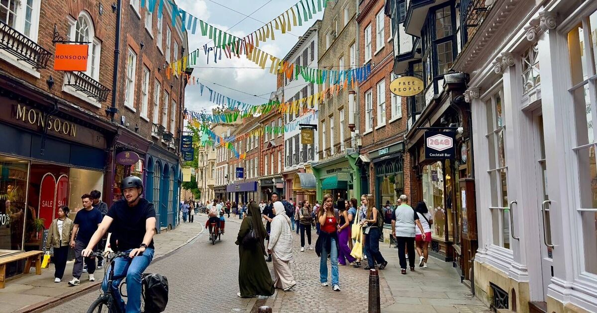 I visited beautiful UK leafy city with bustling high street and now want to move
