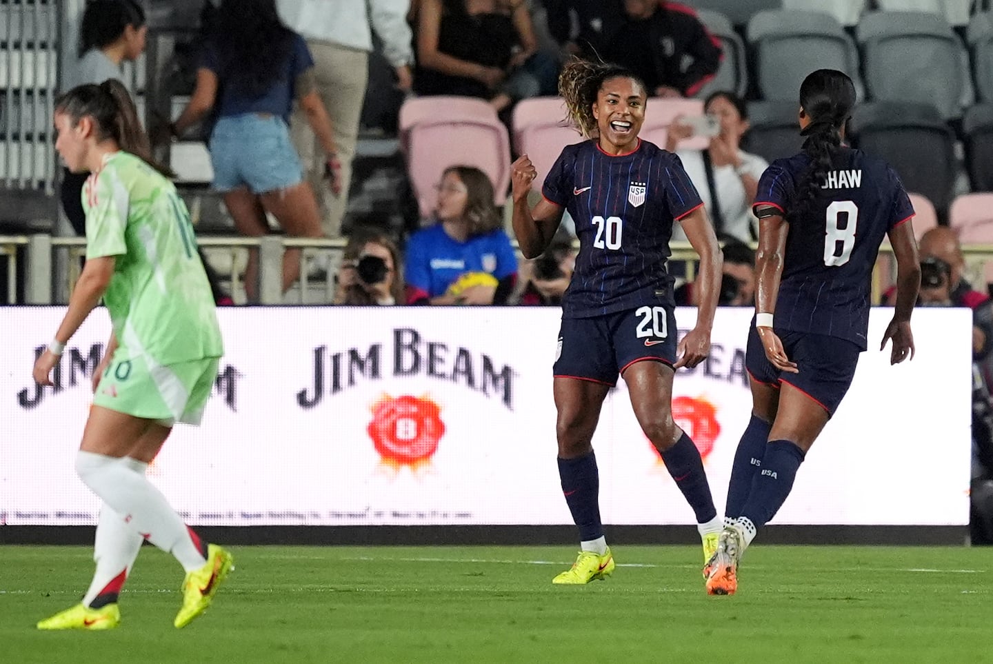 Catarina Macario scores in third straight match, as US women beat Italy to end year - The Boston Globe