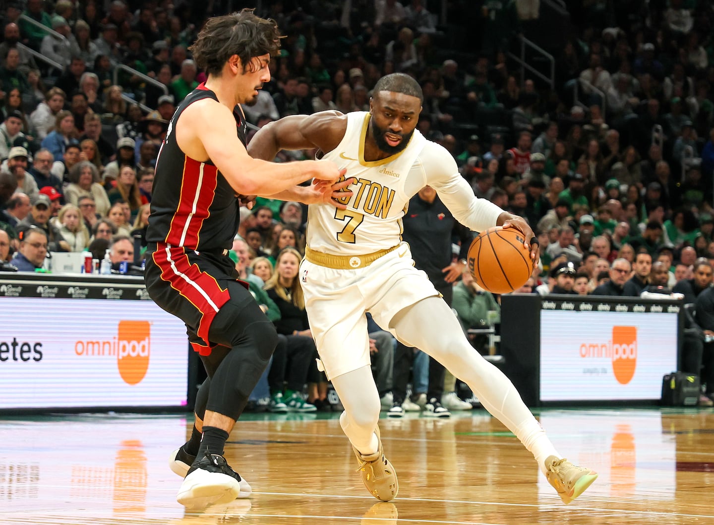 Celtics turn up the Heat in the fourth quarter - The Boston Globe