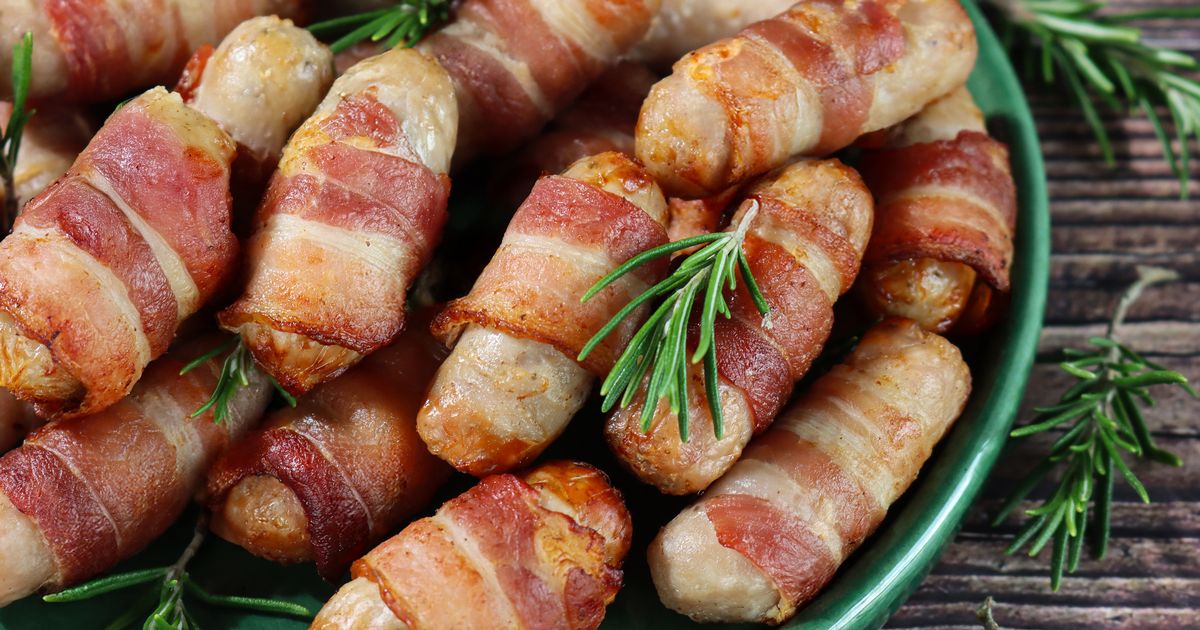 Chef shares simple trick to make pigs in blankets taste even better at Christmas - The Mirror