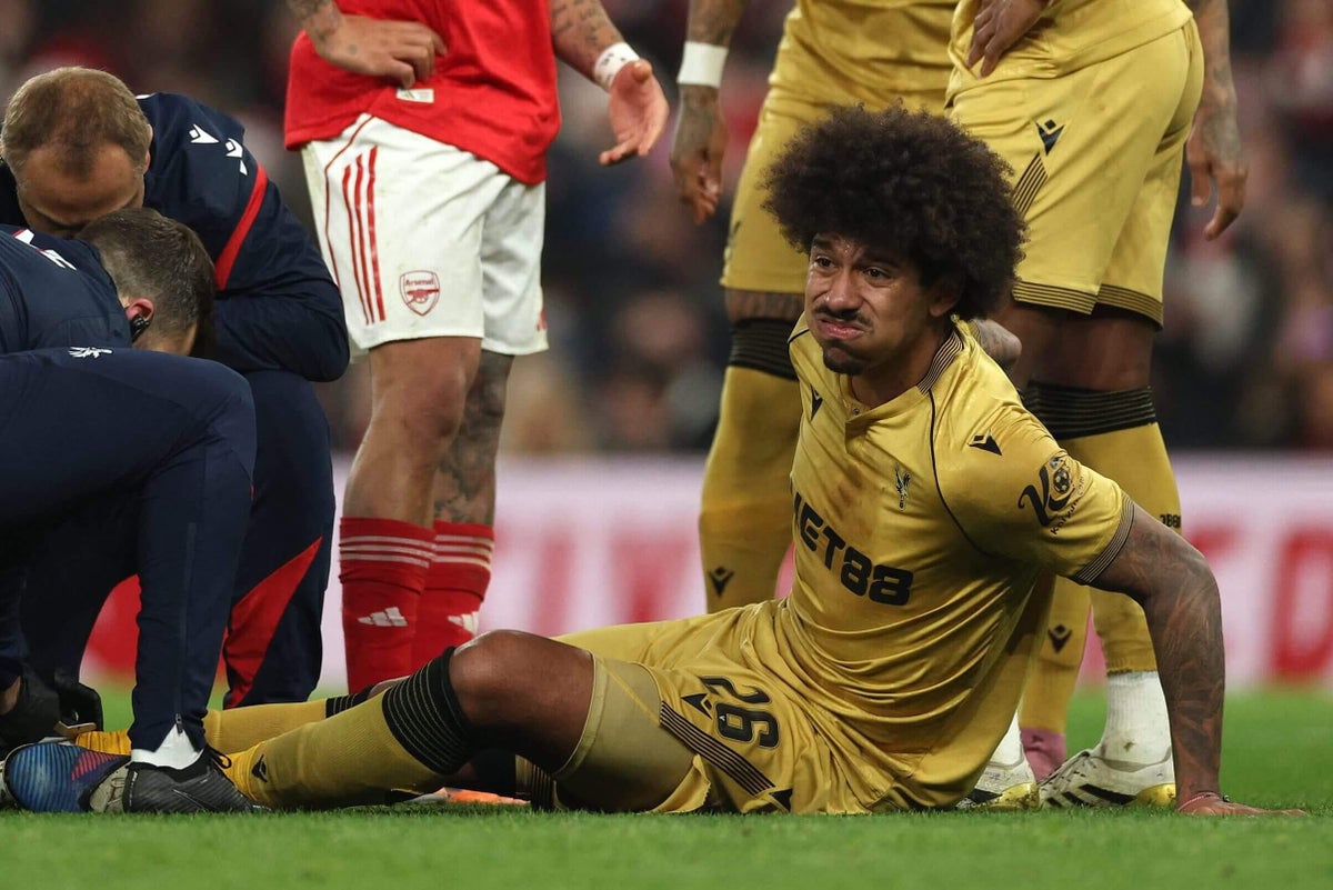 U.S. defender Chris Richards taken off on stretcher with foot injury but hopeful of January return