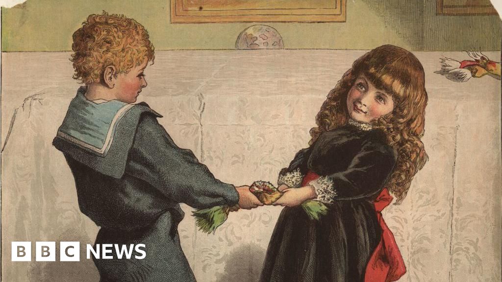 Crackers, lights and cards: Festive traditions rooted in London