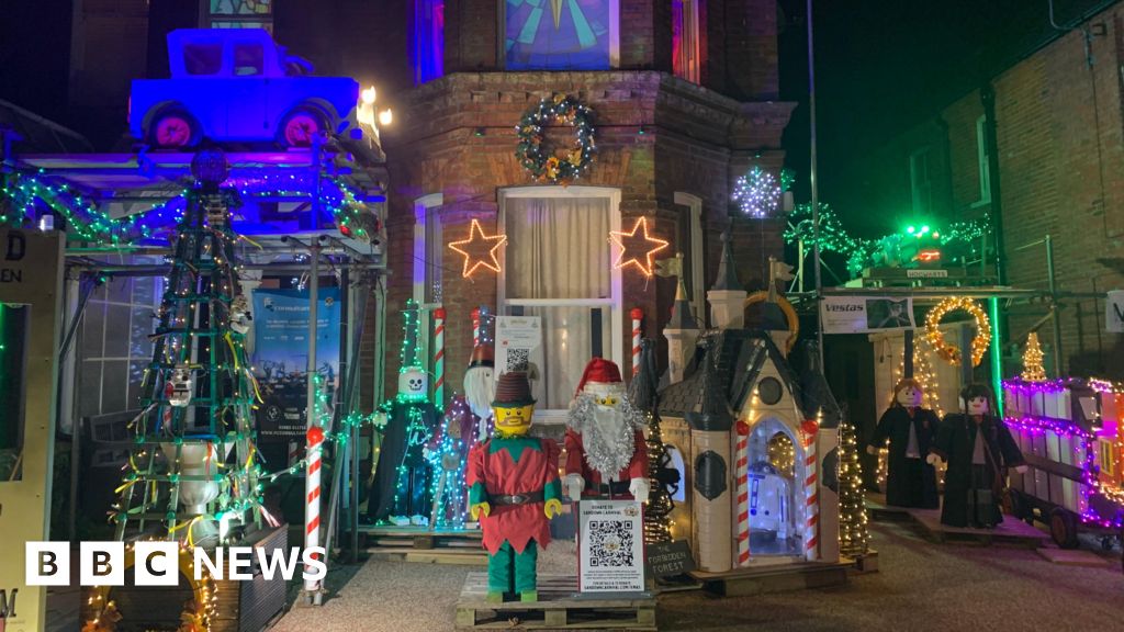 Christmas lights bus tours 'bring joy' to Isle of Wight