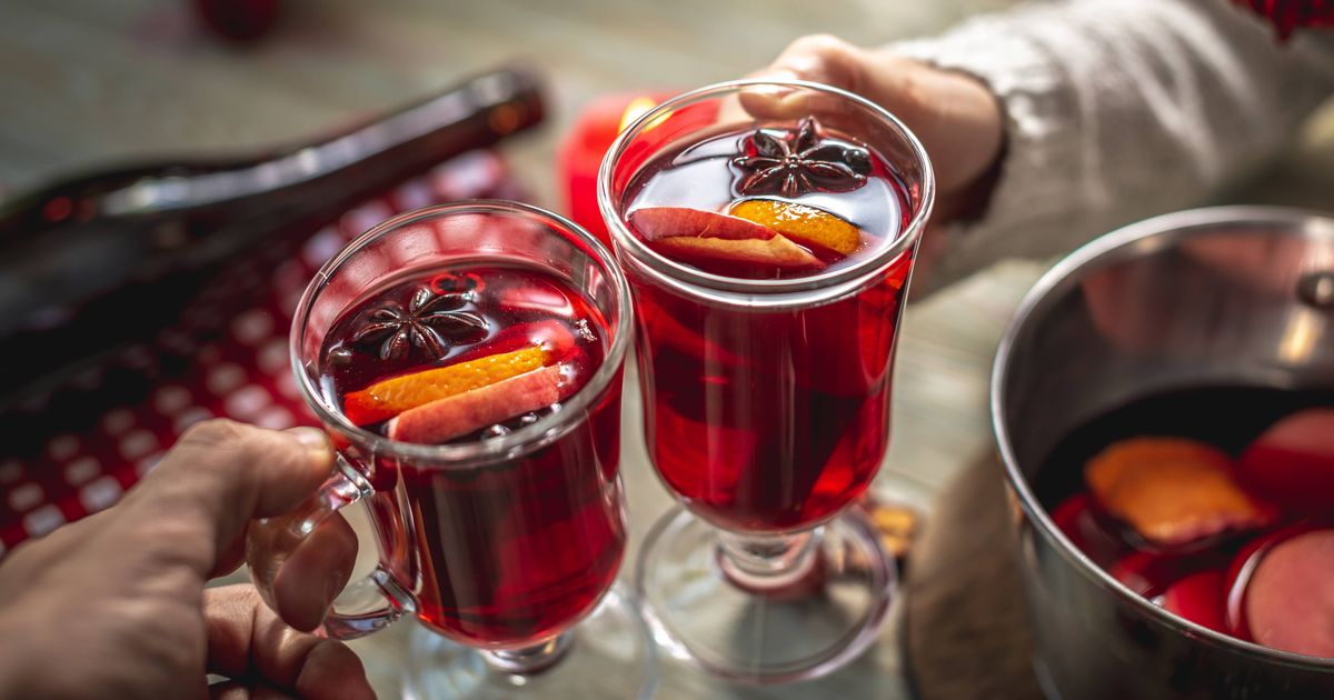 Anyone buying supermarket mulled wine this Christmas issued urgent warning - The Mirror