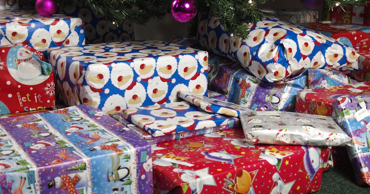 Woman shares last-minute Christmas wrapping hack that uses just 3 common items - The Mirror